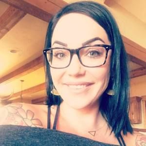 Meet your Posher, Alix